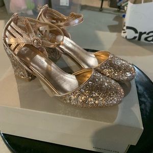 Girls holiday shoes size 13 Kenneth Cole